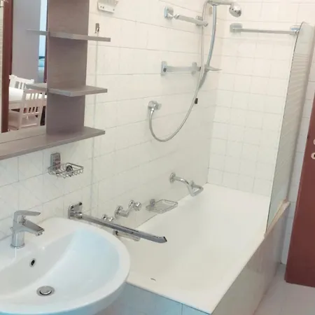 3 Minutes On Foot From Duomo! Big Apartament With 3 Bedrooms And Balcony * Mailand